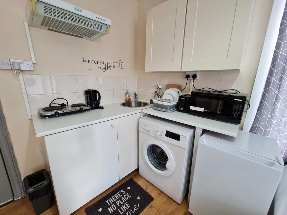 Lovely Private Room Near Central Лондон Екстериор снимка