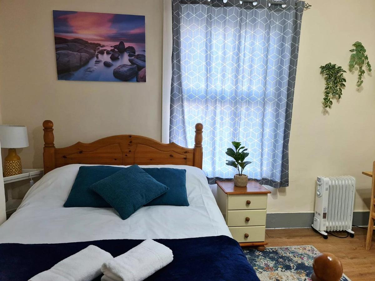 Lovely Private Room Near Central Лондон Екстериор снимка